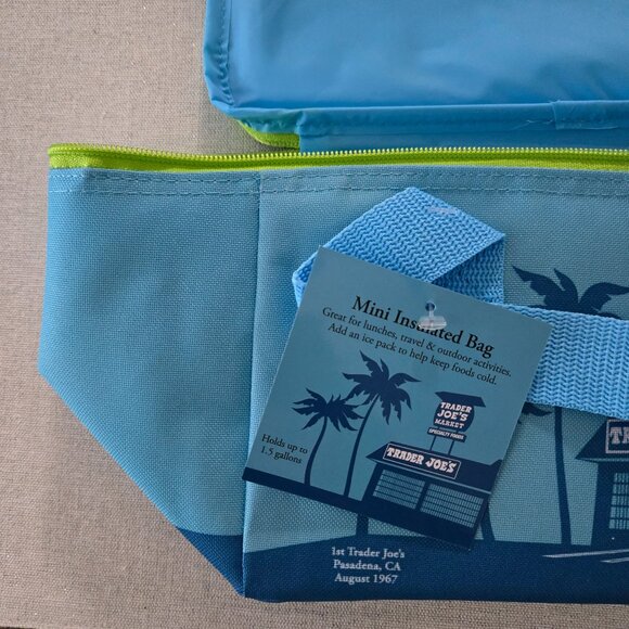 Trader Joe's Viral Blue Mini Cooler Bag NWT - Picture 4 of 4